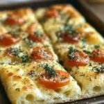 Aromatyczna focaccia z oliwą i ziołami – idealna na każdą chwilę