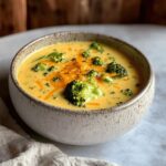 KETO Serowa Zupa Brokułowa – Najlepsza w 20 minut!
