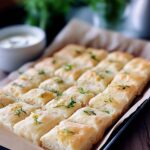 Najlepsza Focaccia - aromatyczny chlebek z chrupiącą skórką